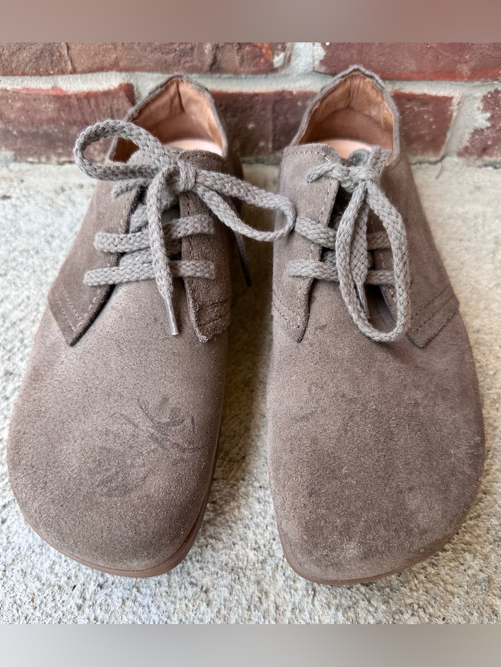 Kalso Earth Faroe Lokah Dark Taupe Suede
Negative Heel Oxfords